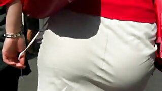 जॉकी पिलो फाईटनंतर, क्लब सेव्हेंटीनच्या गरमागरम हॉट सेक्स व्हिडिओमध्ये स्टीममी लेस्बियन सेक्स सत्र सुरू होण्यापूर्वी दोन हौशी मित्र एकमेकांचे कपडे काढतात.